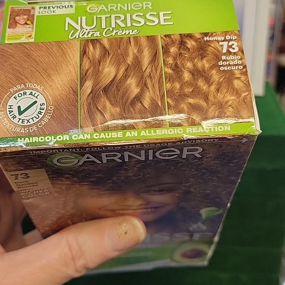 Garnier Nutrisse Ultra Crème - 73 Dark Golden Blonde New in Box